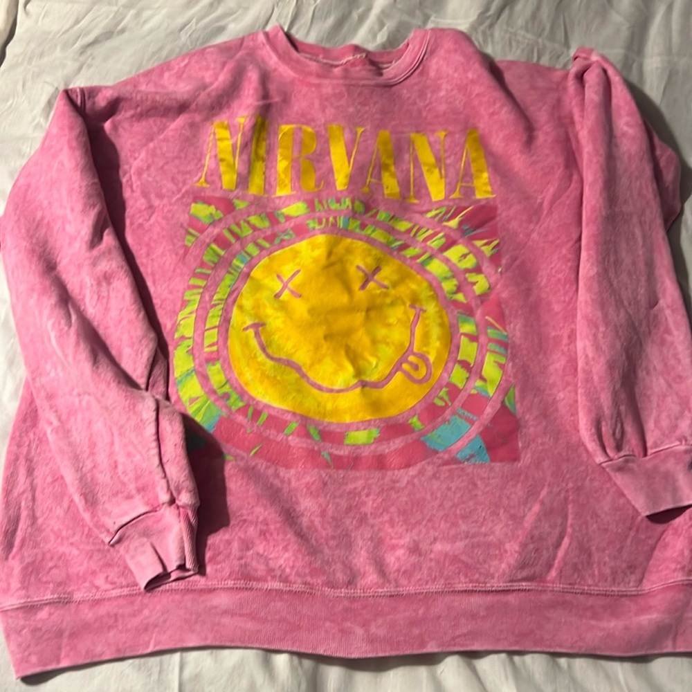 XL Nirvana sweatshirt runs small